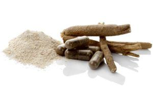 ashwagandha roots and powder